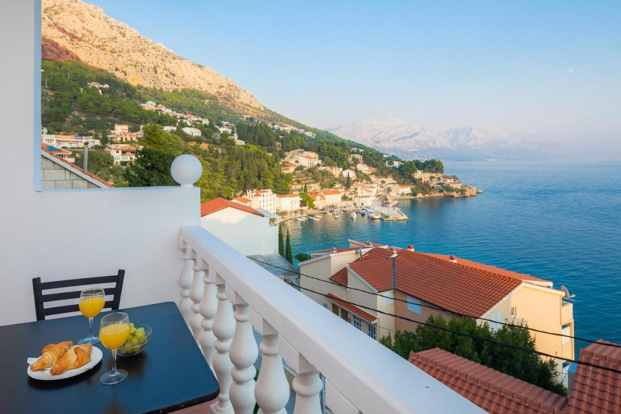 Family Beach Rooms Omiš Dış mekan fotoğraf