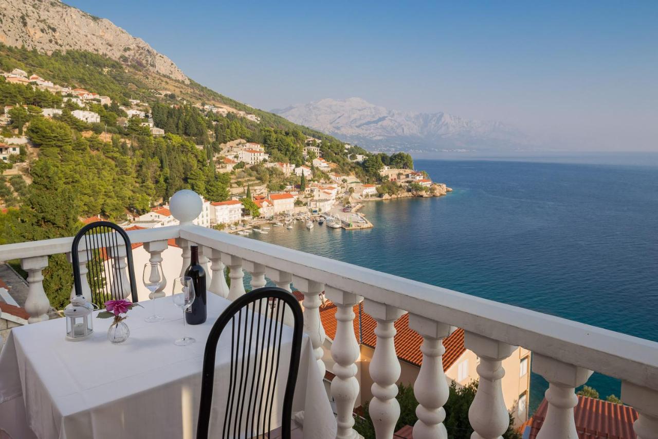 Family Beach Rooms Omiš Dış mekan fotoğraf