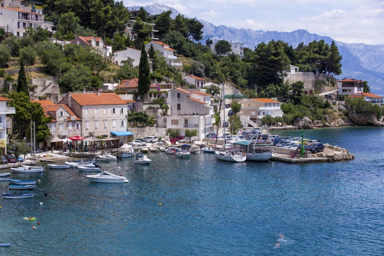 Family Beach Rooms Omiš Dış mekan fotoğraf